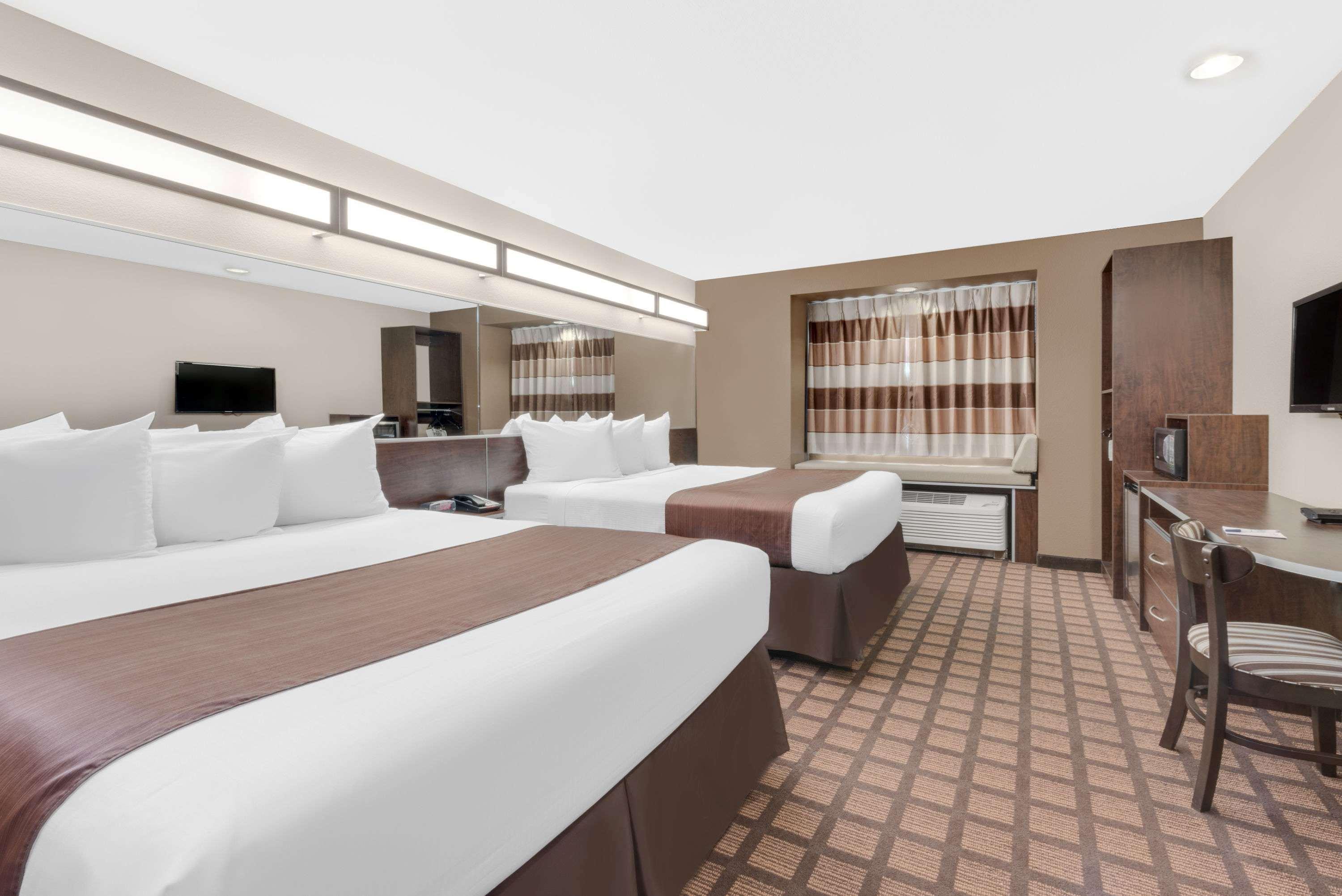 Microtel Inn & Suites By Wyndham Midland Exteriér fotografie
