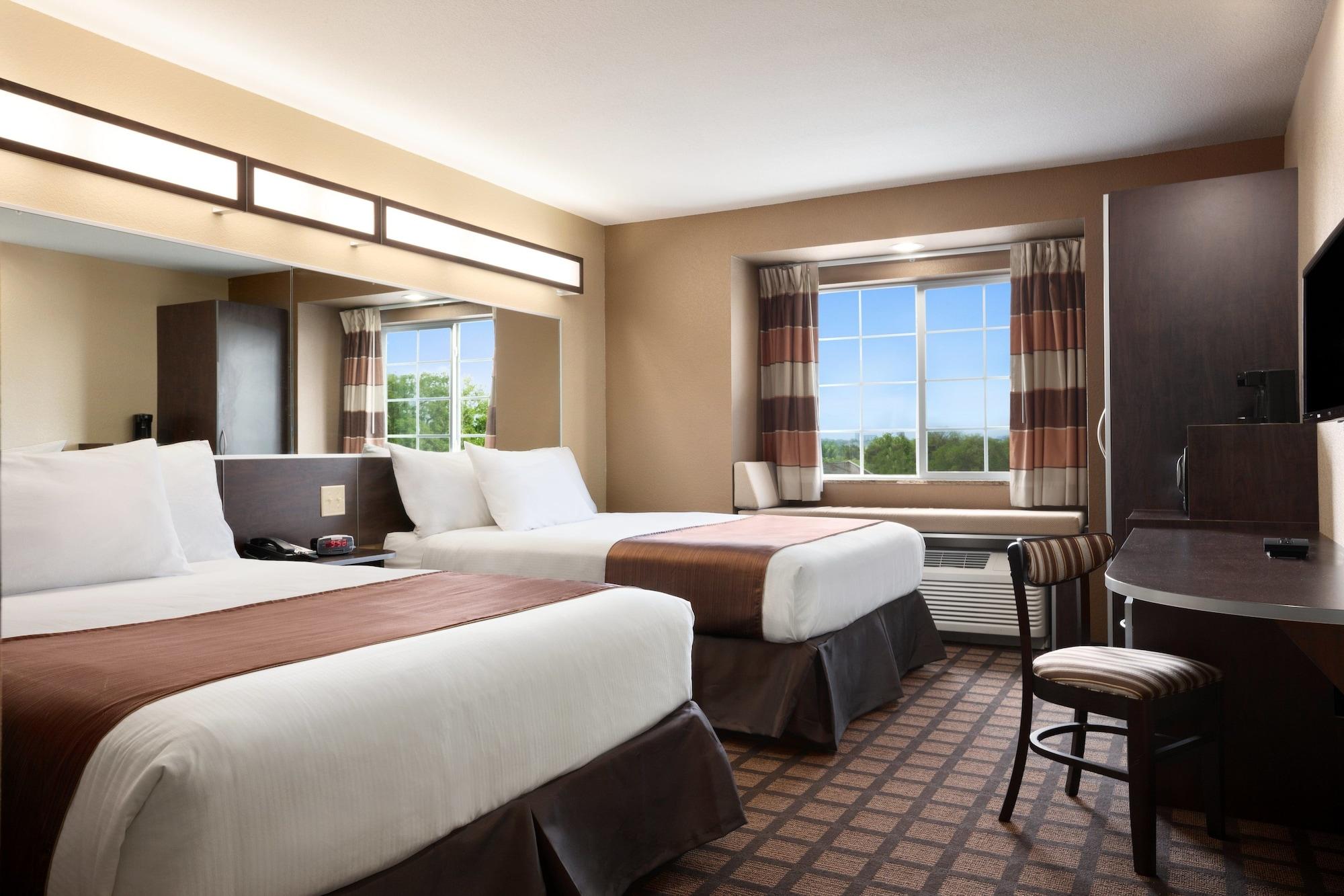 Microtel Inn & Suites By Wyndham Midland Exteriér fotografie